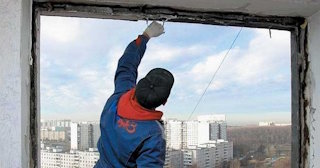 Демонтаж остекления балкона в Новошахтинске - цена от 581 руб. - Сварной-Нвш